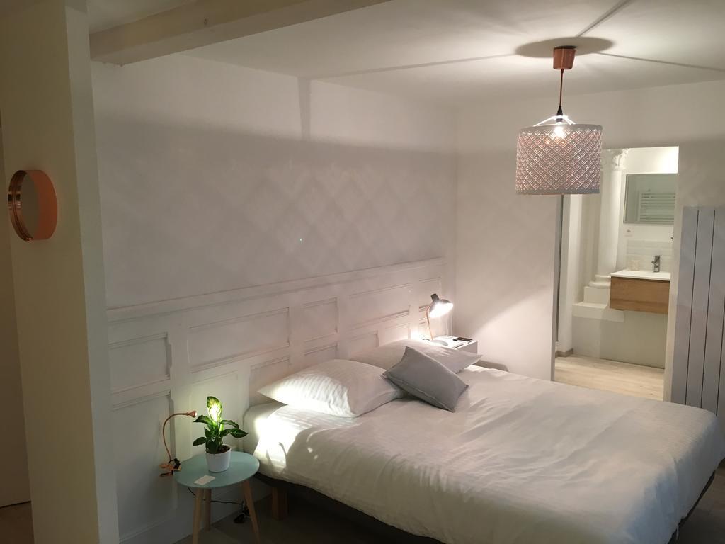 Gite Le Temple - Appart Hotel 베르됭쉬르뫼즈 외부 사진